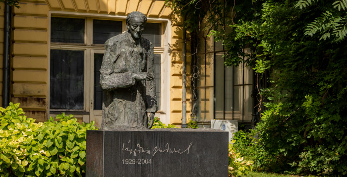Embassy 20